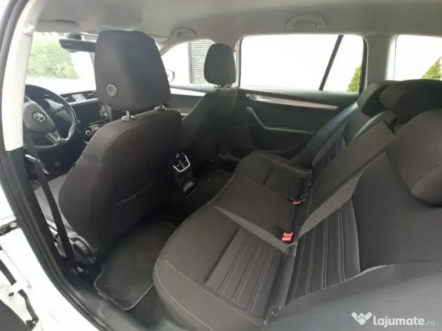 Skoda Octavia Combi Diesel 1.6 TDI DSG Style
