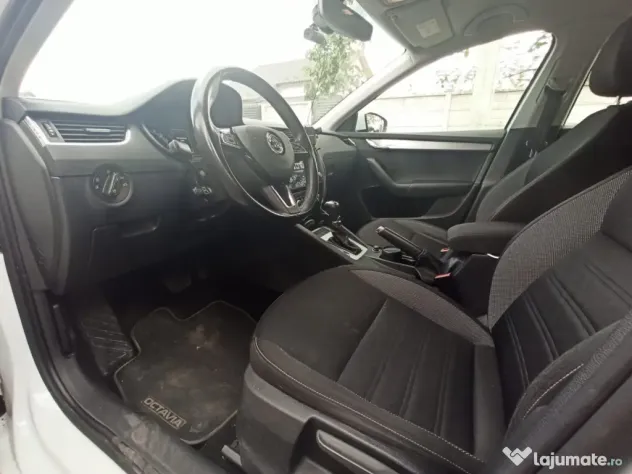 Skoda Octavia Combi Diesel 1.6 TDI DSG Style