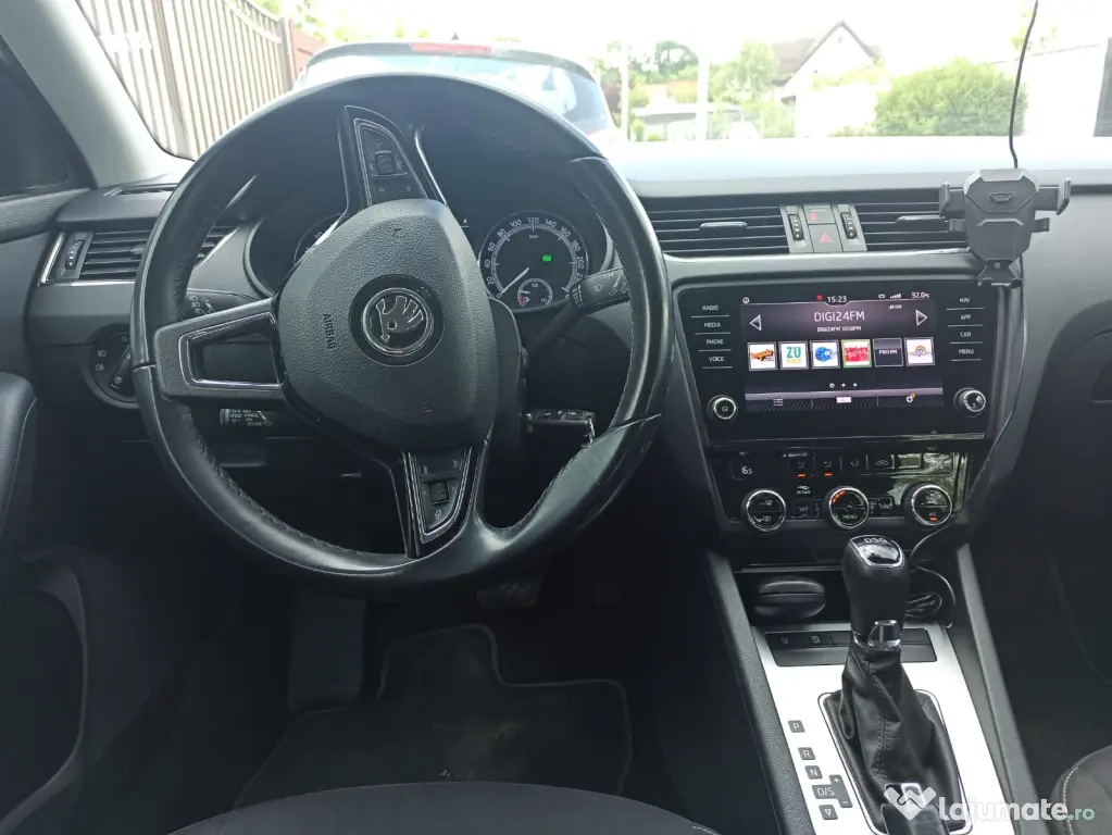 Skoda Octavia Combi Diesel 1.6 TDI DSG Style