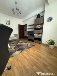 Apartament 2 camere, Pacii metrou 