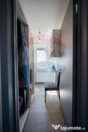 Casă / Vilă cu 4 camere de vânzare 