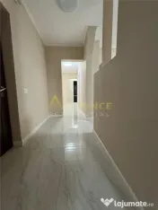 Apartament 3 camere, decomandat - 300 m de Metrou Aparatorii 