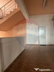 Casă / Vilă cu 11 camere de vânzare 