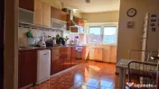 Apartament 4 camere, Decebal zona Metrou Piata Muncii 