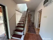 Casa extinsa 8 camere, garaj, teren 1300mp , zona stradala 
