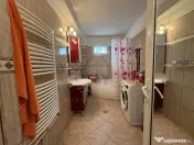 Casa extinsa 8 camere, garaj, teren 1300mp , zona stradala 