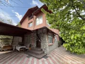 Casa extinsa 8 camere, garaj, teren 1300mp , zona stradala 