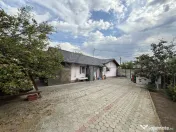 Casa extinsa 8 camere, garaj, teren 1300mp , zona stradala 