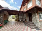 Casa extinsa 8 camere, garaj, teren 1300mp , zona stradala 