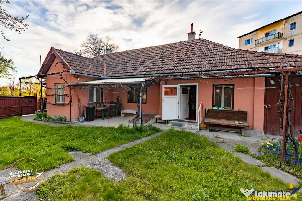 Casa in inima statiunii Covasna, cu gradina, vie si pomi fru