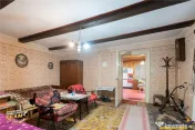 Casa in inima statiunii Covasna, cu gradina, vie si pomi fru 