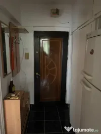Închiriez 2 camere semi decomandat 