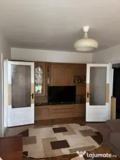 Închiriez 2 camere semi decomandat 