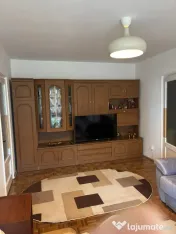 Închiriez 2 camere semi decomandat 