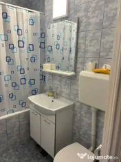 Închiriez 2 camere semi decomandat 