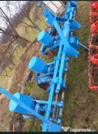 Vând utilaje agricole 