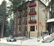 Hotel de vanzare in predeal, aproape de partia clabucet 