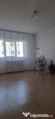 Constanta Vând apartament 2 camere zona Liceul Agroalimentar 