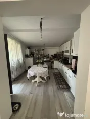 APARTAMENT CU 3 CAMERE, 89 MP DE CURTE , CAPAT CUG 