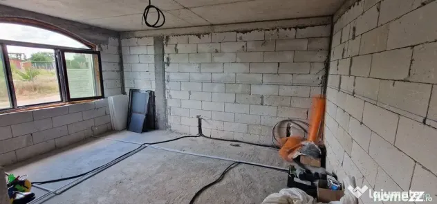 Vila P+1, zona linistita, pentru doua famili.