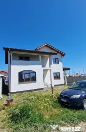 Vila P+1, zona linistita, pentru doua famili. 