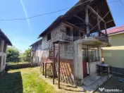 Casă în Găești, 3 dormitoare, teren 2000 mp 69000Euro 