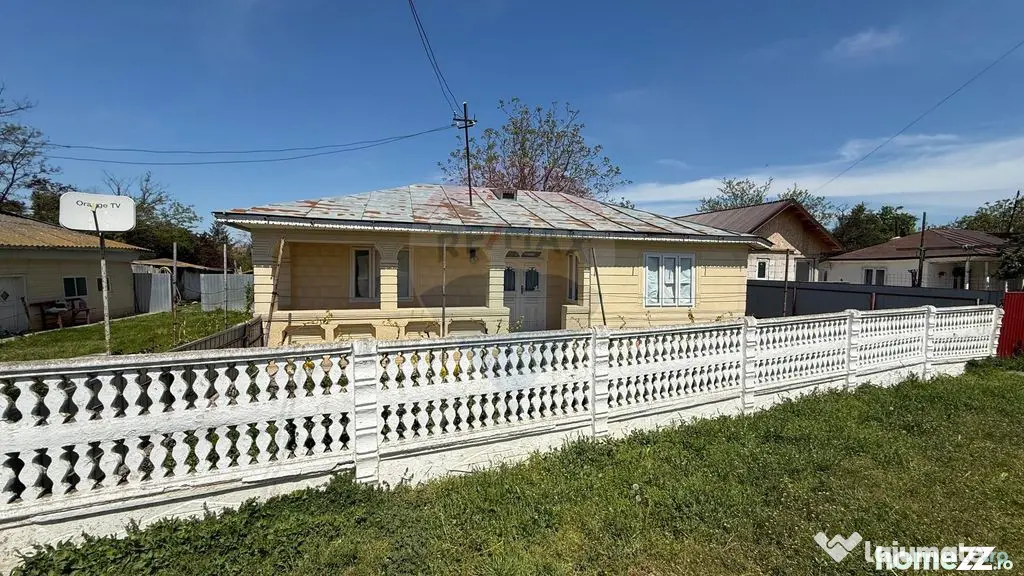 Casă / Vilă Hângulesti