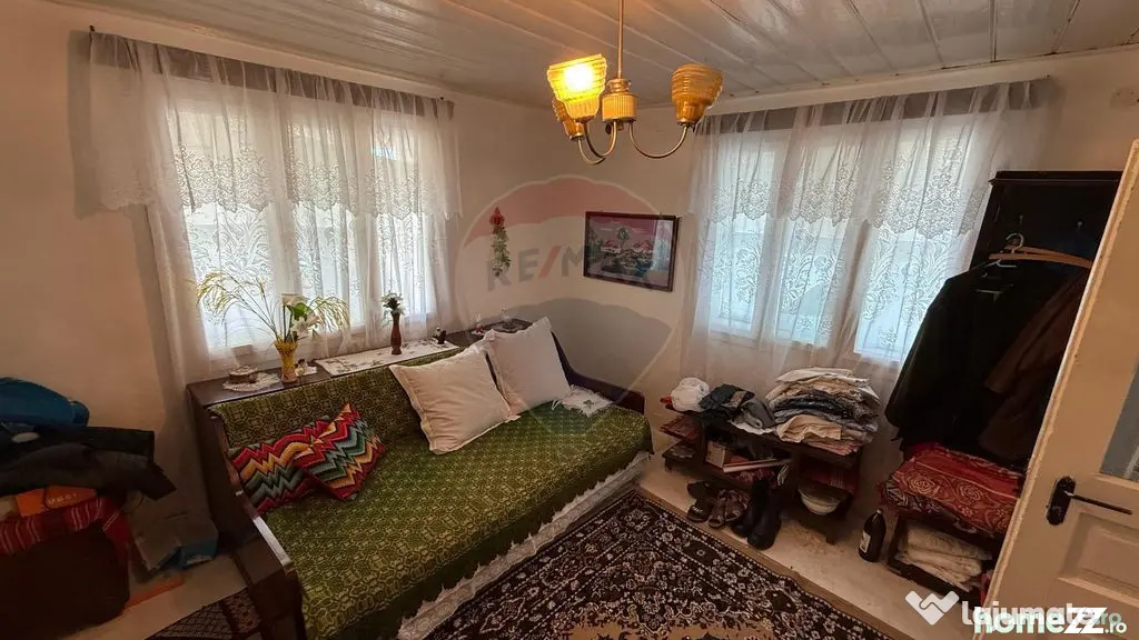 Casă / Vilă Hângulesti