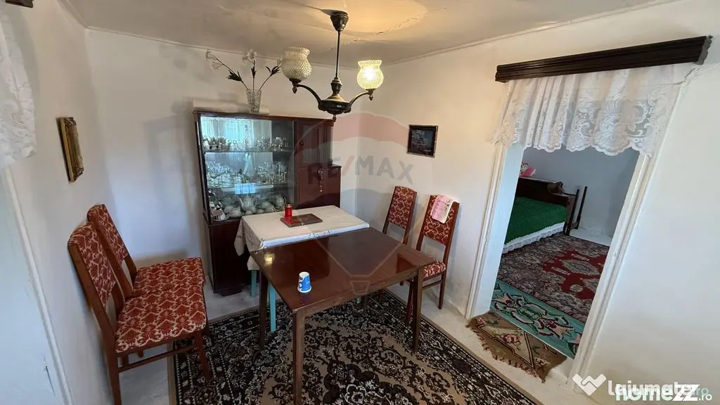 Casă / Vilă Hângulesti