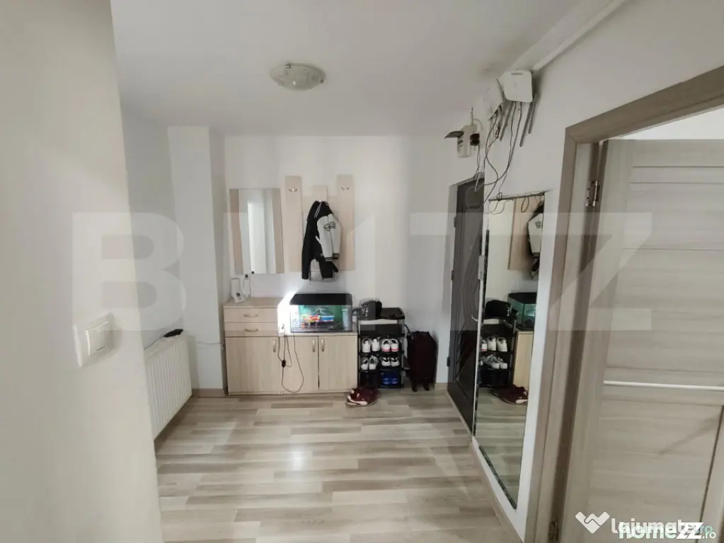 Apartament 3 camere, etaj 7/9 cu lift, 70 mp, zona Micro 6