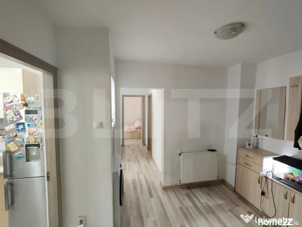 Apartament 3 camere, etaj 7/9 cu lift, 70 mp, zona Micro 6