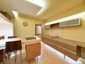Apartament mare si spatios, cu centrala proprie. Unirii, Ner 