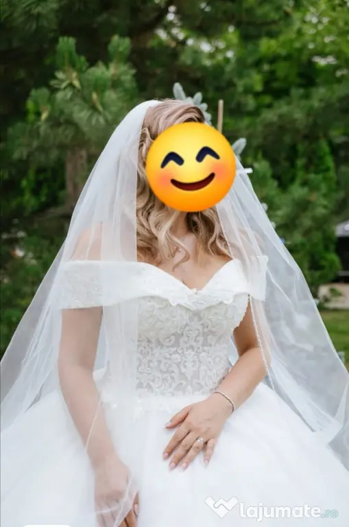 Vand rochie de mireasa cu crinolina si voal inclus in pret bun.