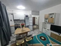 Închiriez apartament cu 3 camere 