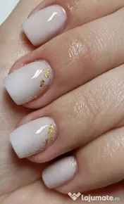 Mani/Pedi chiar din sufrageria ta servicii VIP la tine acasă 