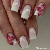 Mani/Pedi chiar din sufrageria ta servicii VIP la tine acasă 
