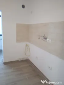Buna ziua! Vand urgent! apartament cu 2 camere,zona Exercitiu