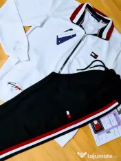 Trening bumbac TH,diverse mărimi, pantaloni conici, buzunare laterale, logo brodat 