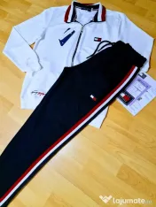 Trening bumbac TH,diverse mărimi, pantaloni conici, buzunare laterale, logo brodat 