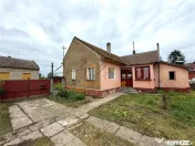 CASA CU TEREN 975 MP | ACCES AUTO | ZONA SANTIMREU | BIHOR