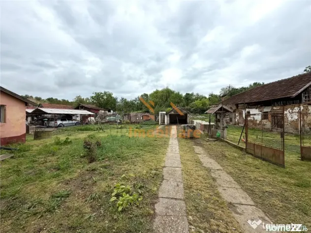 CASA CU TEREN 975 MP | ACCES AUTO | ZONA SANTIMREU | BIHOR - Santimreu (Bihor)