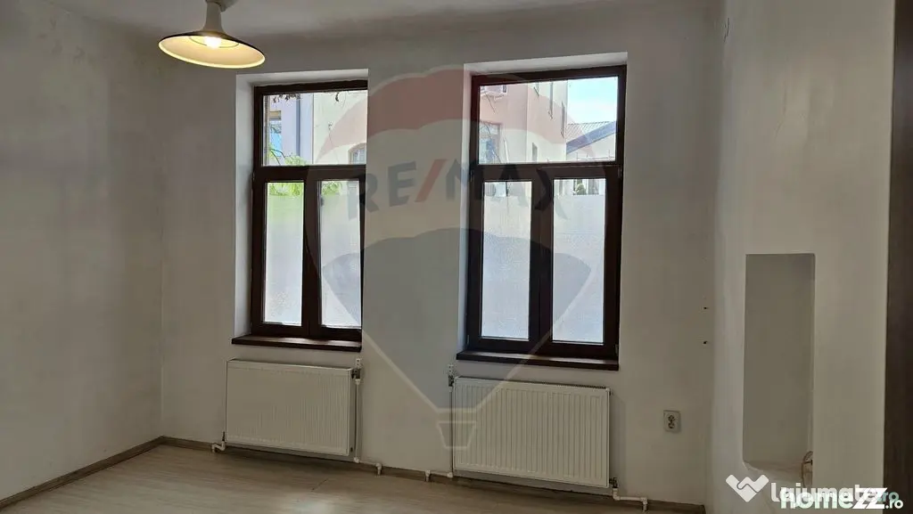 Apartament cu 2 camere într-o casă cu farmec interbelic...