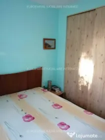 Apartament 3 camere de vanzare zona Far