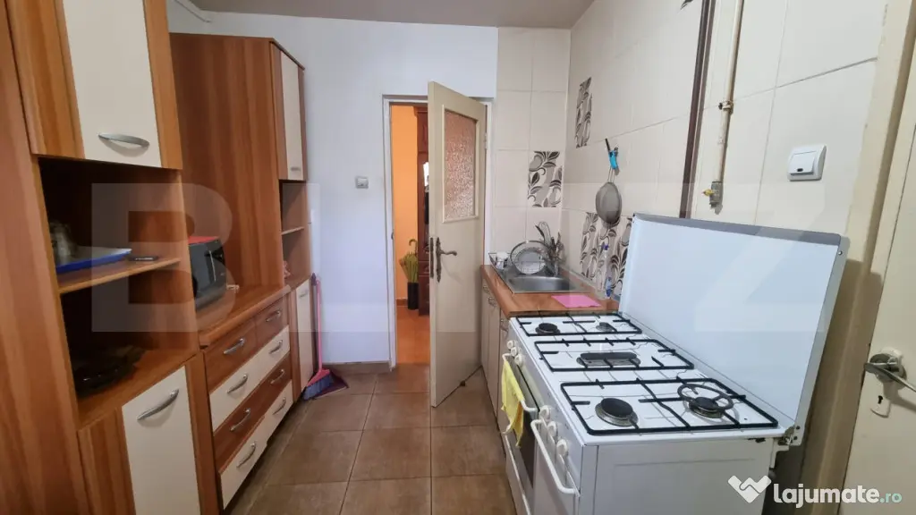 Apartament 4 camere, 90 mp, zona Take Ionescu
