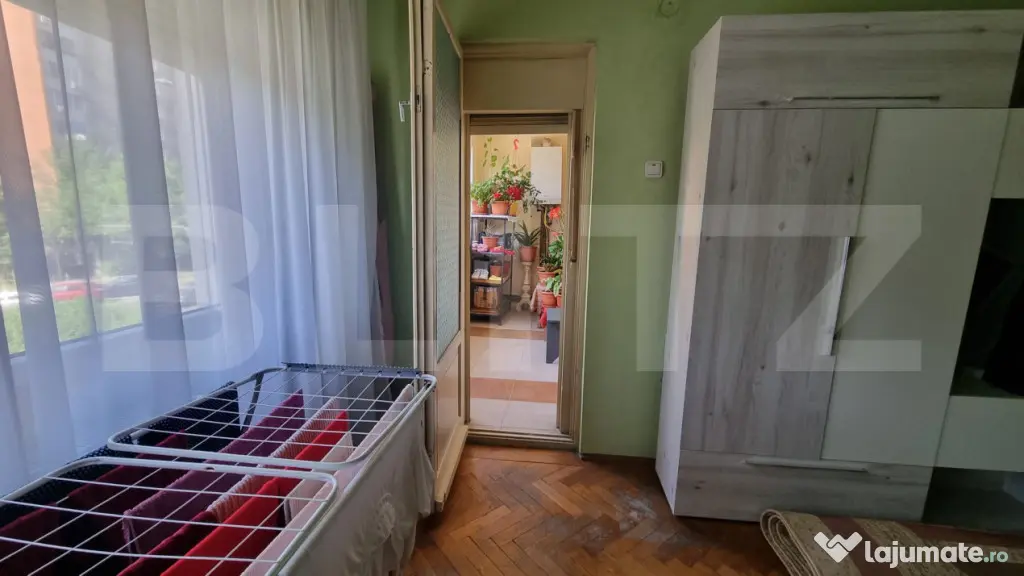 Apartament 4 camere, 90 mp, zona Take Ionescu