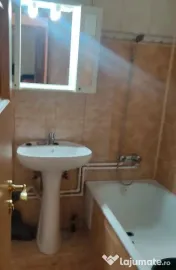 De inchiriat apartament spatios in Piata Centrala, 320 euro 