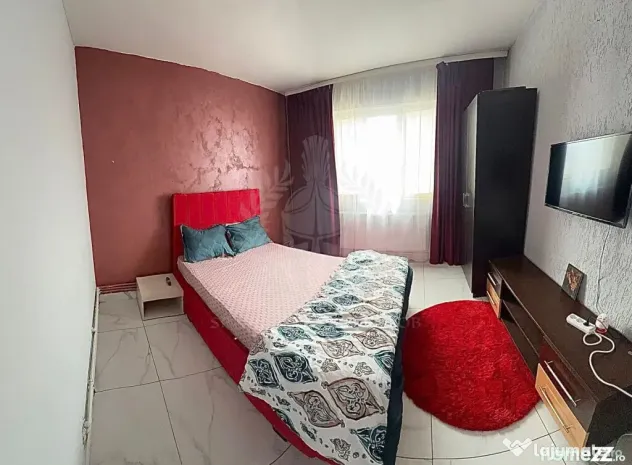 //3 CAMERE//DECOMAMDAT// BULEVARDUL REPUBLICII//