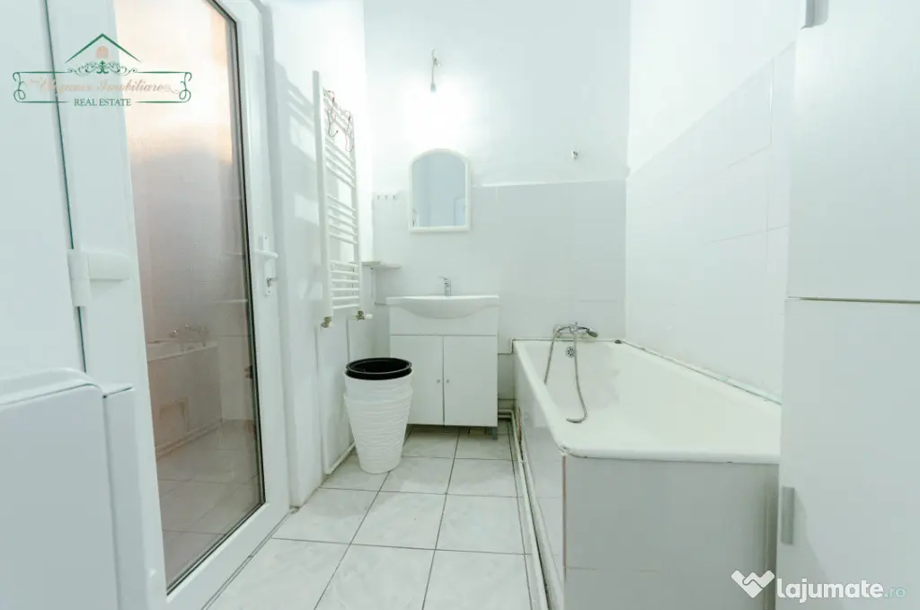 Apartament cu 4 camere si centrală proprie, zona Ultracentr