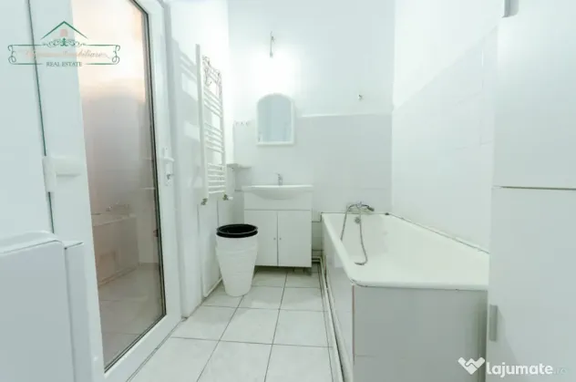 Apartament cu 4 camere si centrală proprie, zona Ultracentr