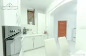 Apartament cu 4 camere si centrală proprie, zona Ultracentr